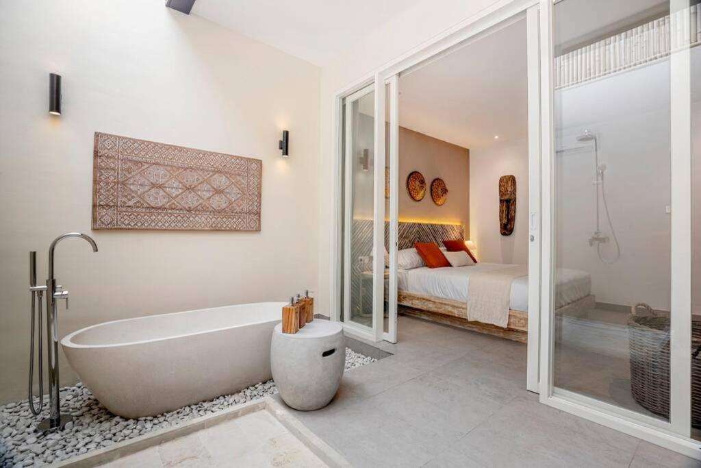 Villa White Lotus By Balisuperhost Ubud  Exterior photo